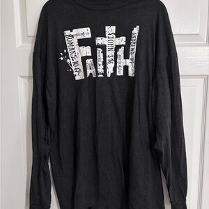 gray Long Sleeve Graphic Tee